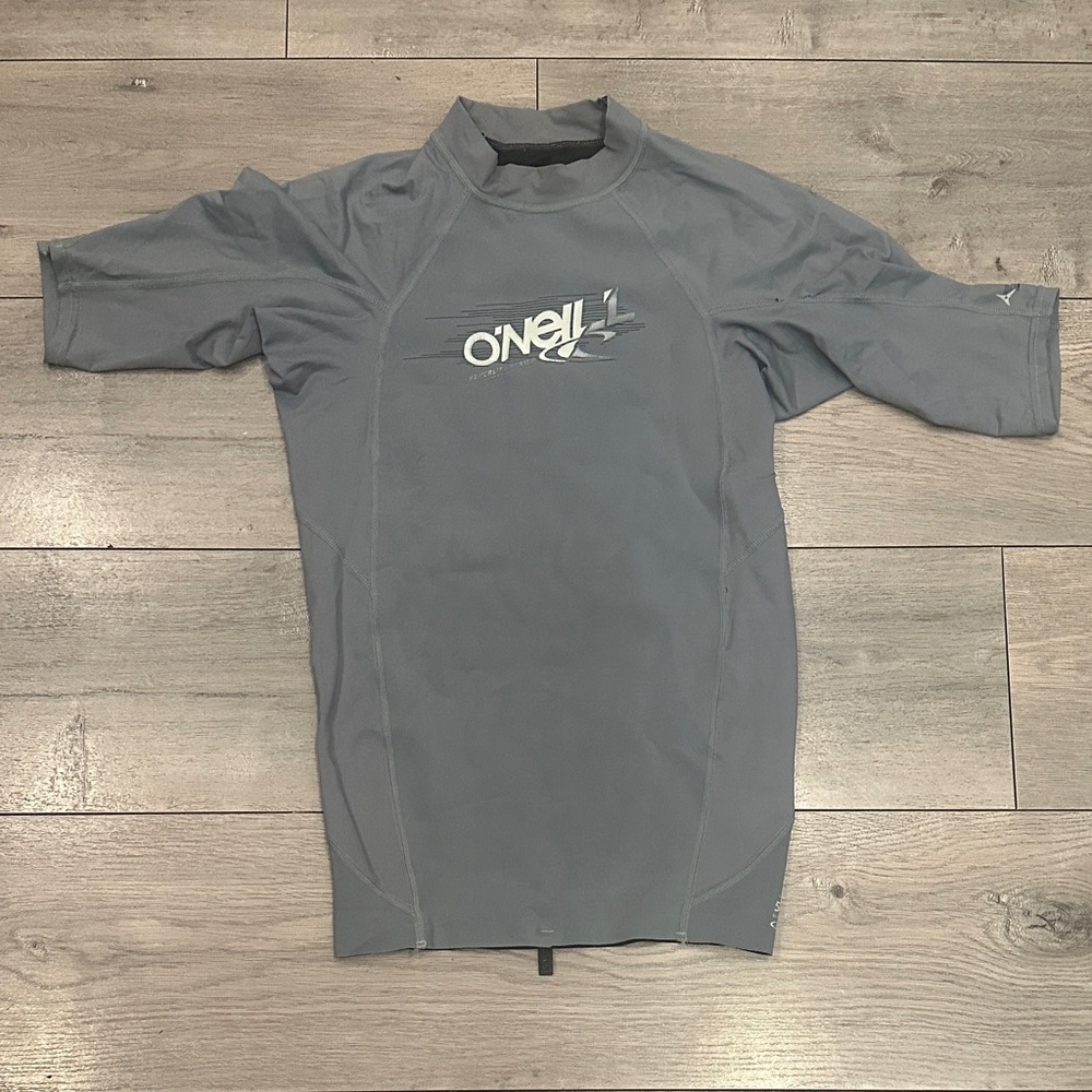 Vintage O'Neill Gray Short Sleeve Rash Guard with Center Logo
